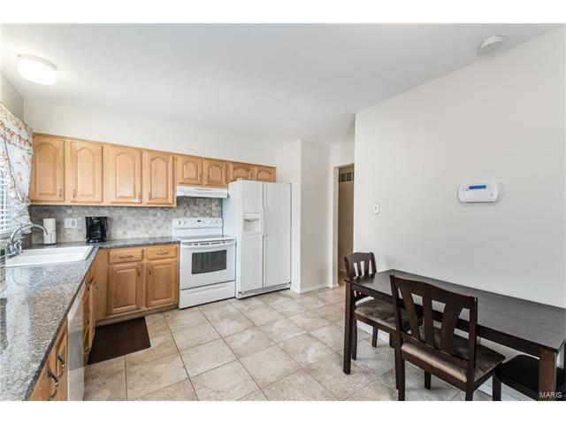 9111 North Avenue, St Louis, MO 63114