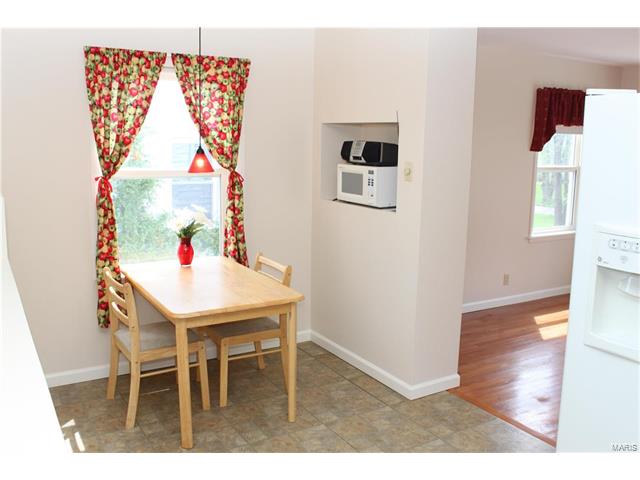 9833 Eastbrook Drive, Overland, MO 63114