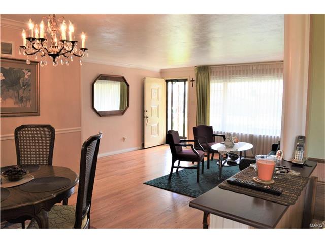 9059 Janet Court, St Louis, MO 63114