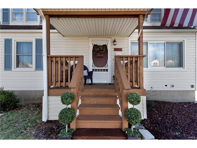 9818 Zykan Drive, Overland, MO 63114