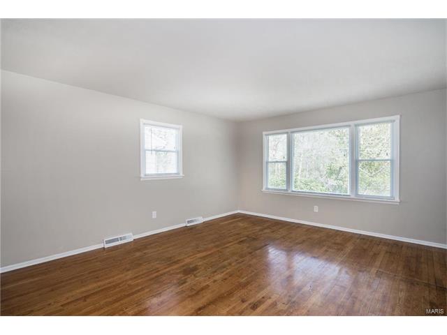 3011 Endicott Ave, St Louis, MO 63114