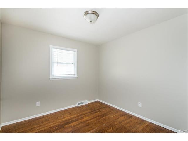 3011 Endicott Ave, St Louis, MO 63114