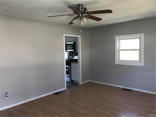 9520 Ridge Avenue, St Louis, MO 63114