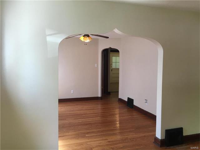 2327 Brown Road, St Louis, MO 63114