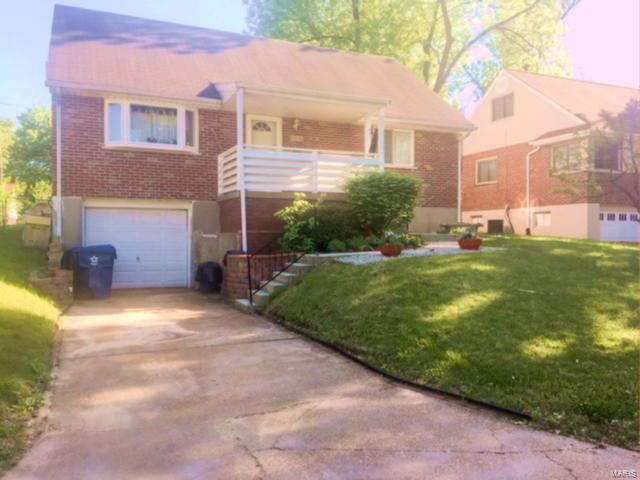 8636 Belcrest Lane, St Louis, MO 63114