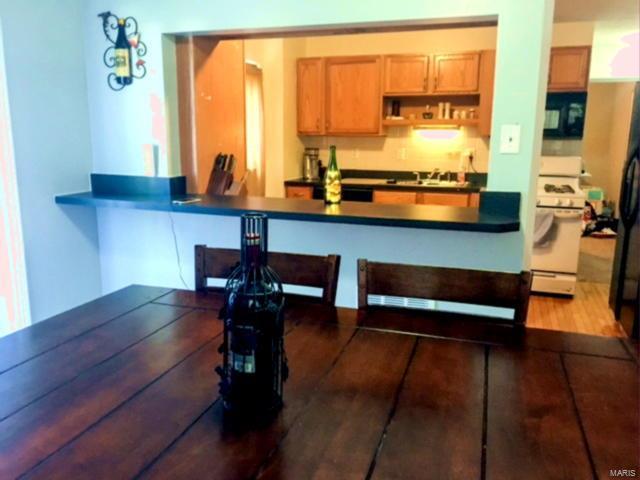8636 Belcrest Lane, St Louis, MO 63114