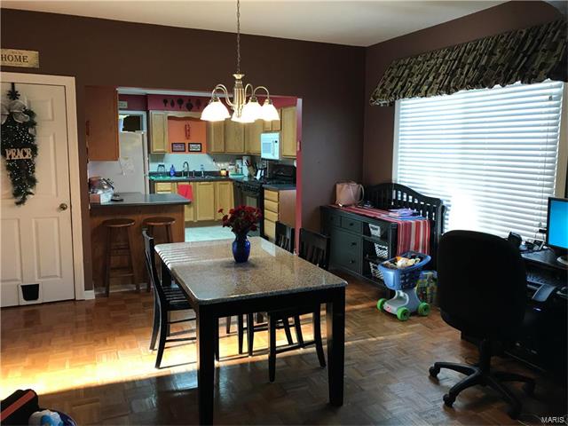8721 Argyle Avenue, St Louis, MO 63114
