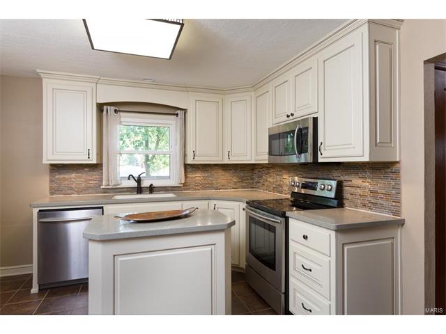9516 Miriam Avenue, St Louis, MO 63114