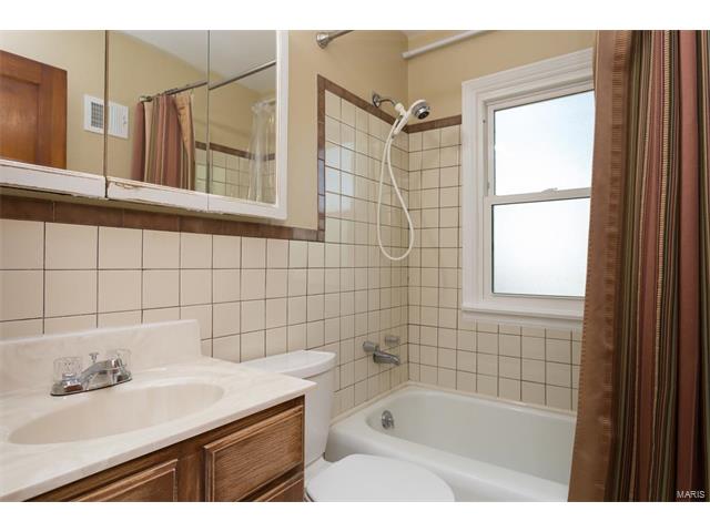 9516 Miriam Avenue, St Louis, MO 63114