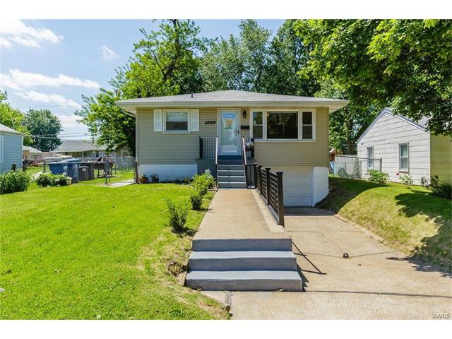 9512 Theodosia Avenue, St Louis, MO 63114