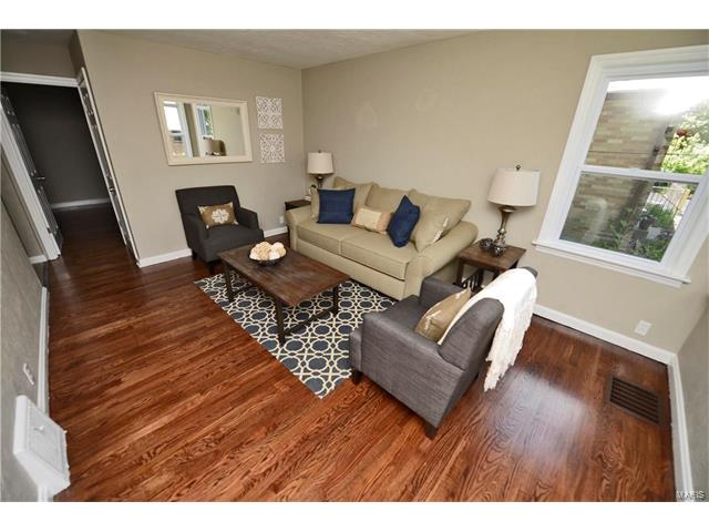 9604 Sievers, St Louis, MO 63114