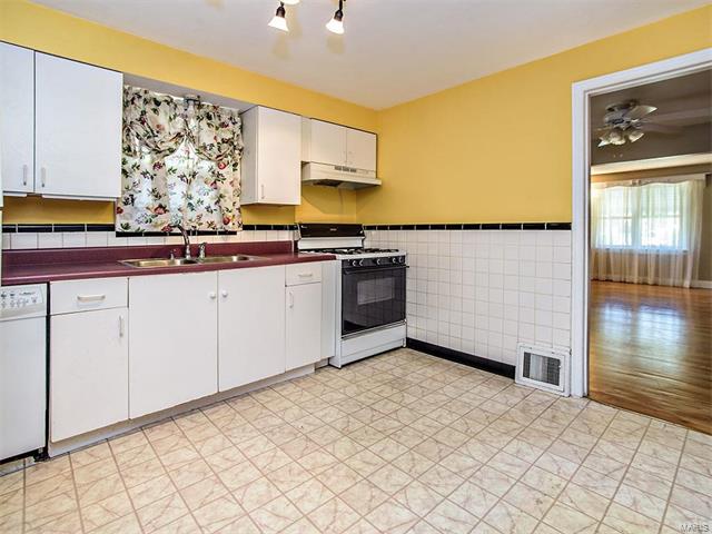 3616 Brown, St Louis, MO 63114