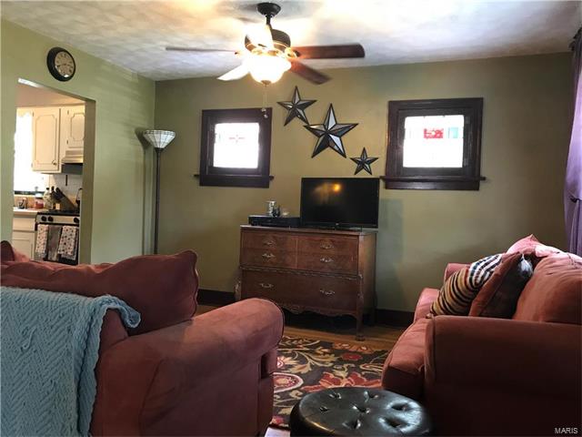 3509 Eminence Boulevard, St Louis, MO 63114
