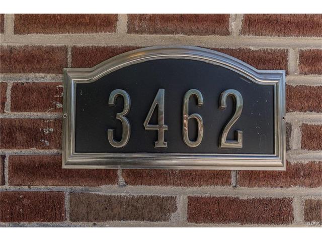 3462 Mckibbon, St Louis, MO 63114