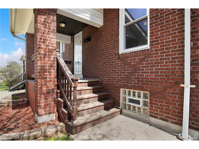 5426 Dresden Avenue, St Louis, MO 63116
