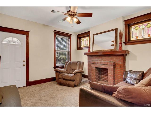 5426 Dresden Avenue, St Louis, MO 63116