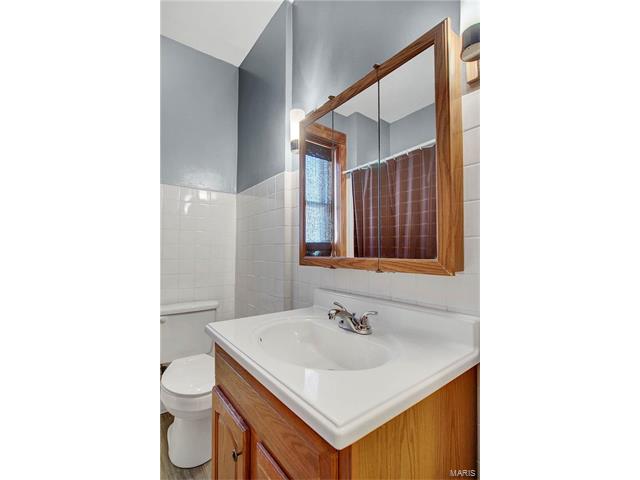5426 Dresden Avenue, St Louis, MO 63116