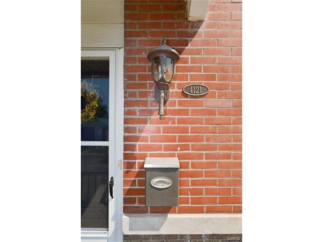4121 Concordia Avenue, St Louis, MO 63116
