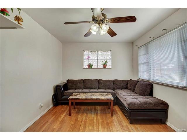 4604 Fendler, St Louis, MO 63116