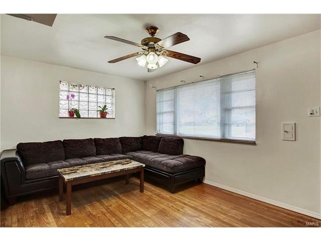4604 Fendler, St Louis, MO 63116