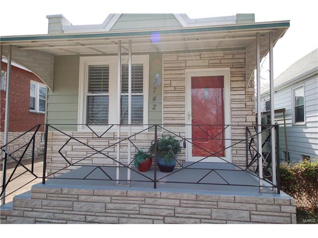 3742 Blow, St Louis, MO 63116