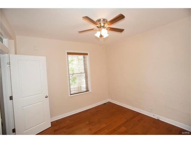 4069 Burgen Avenue, St Louis, MO 63116