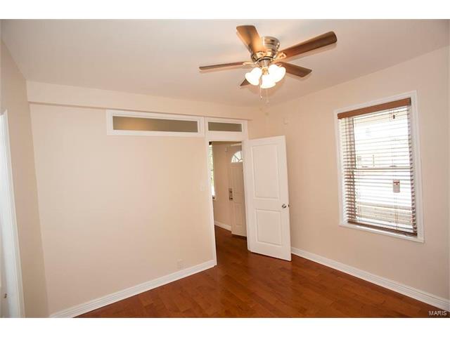 4069 Burgen Avenue, St Louis, MO 63116