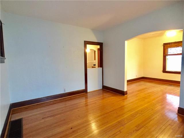 4339 Bingham Avenue, St Louis, MO 63116