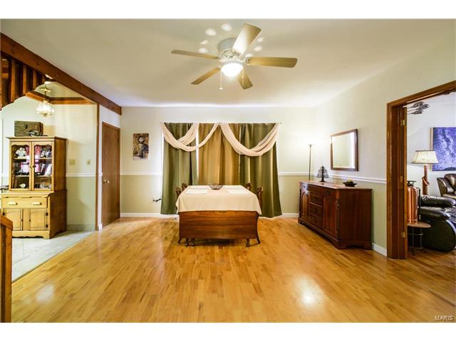 4342 Frieda Avenue, St Louis, MO 63116