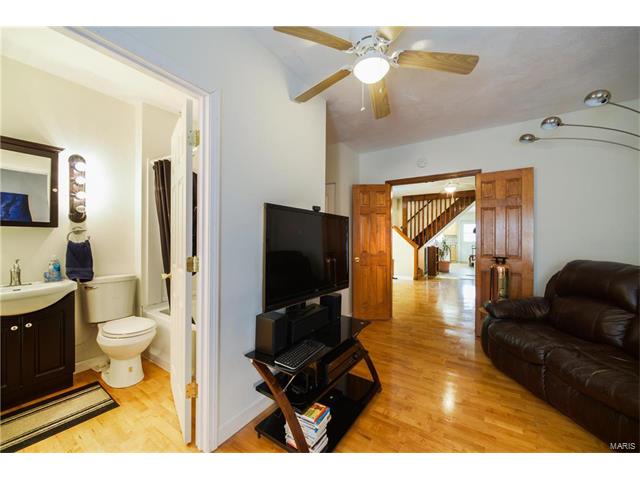 4342 Frieda Avenue, St Louis, MO 63116