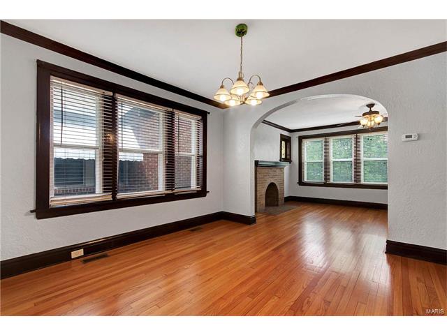 4043 South Spring Avenue, St Louis, MO 63116