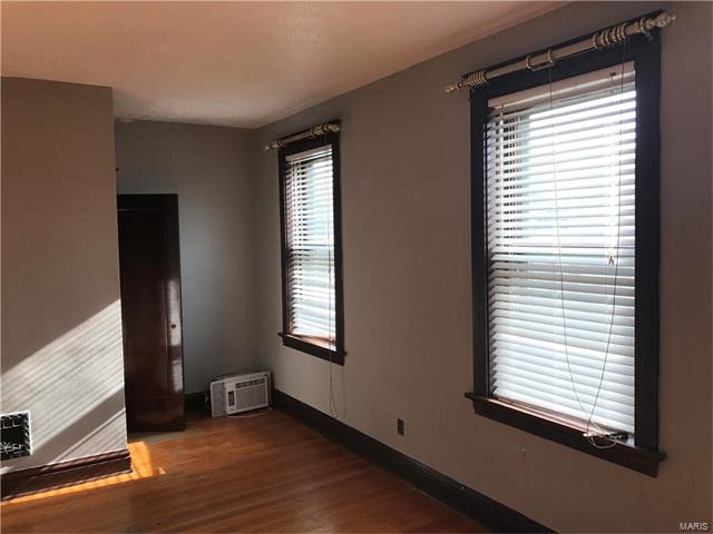 3541 South Spring Avenue, St Louis, MO 63116