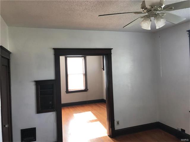 3541 South Spring Avenue, St Louis, MO 63116
