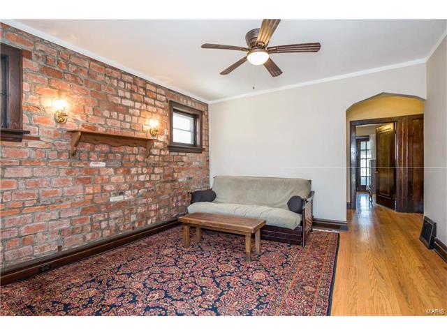 4030 Bamberger Avenue, St Louis, MO 63116