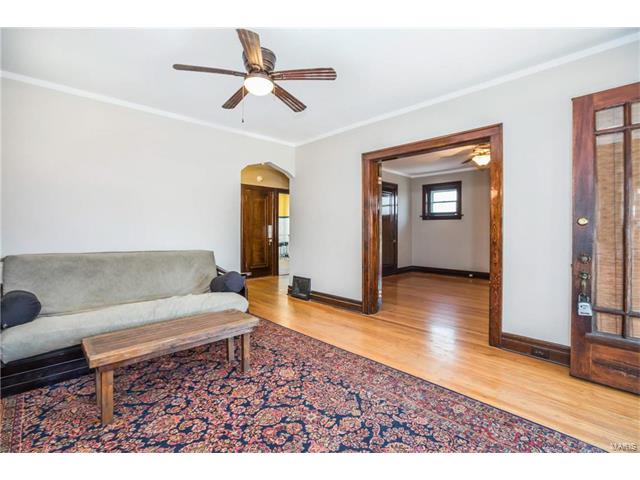4030 Bamberger Avenue, St Louis, MO 63116