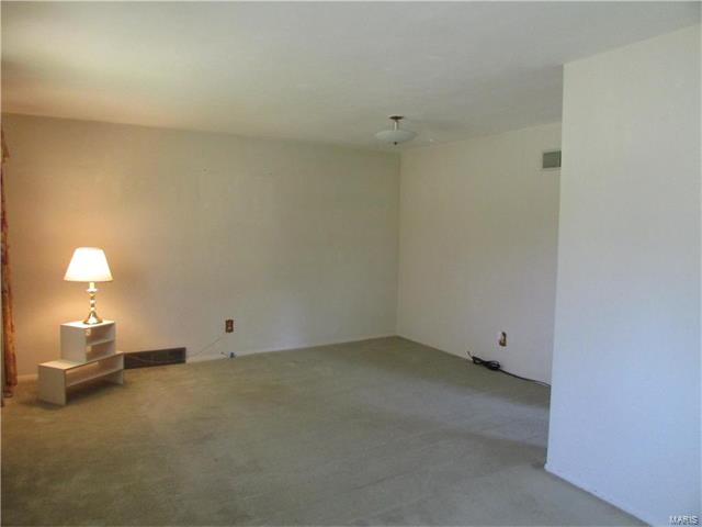 4724 Collins, St Louis, MO 63116