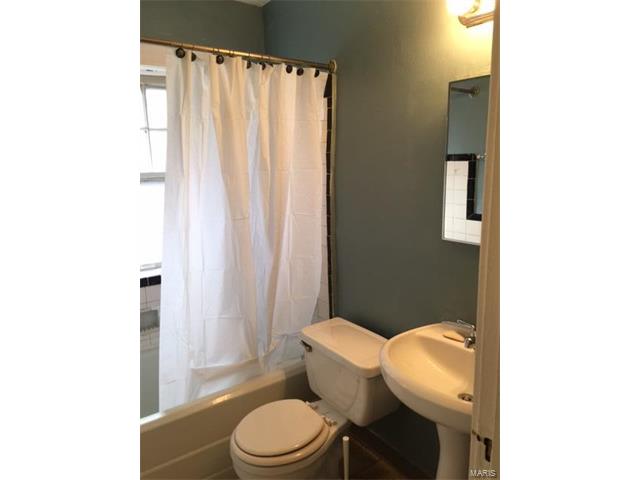 3943 Meramec Street, St Louis, MO 63116