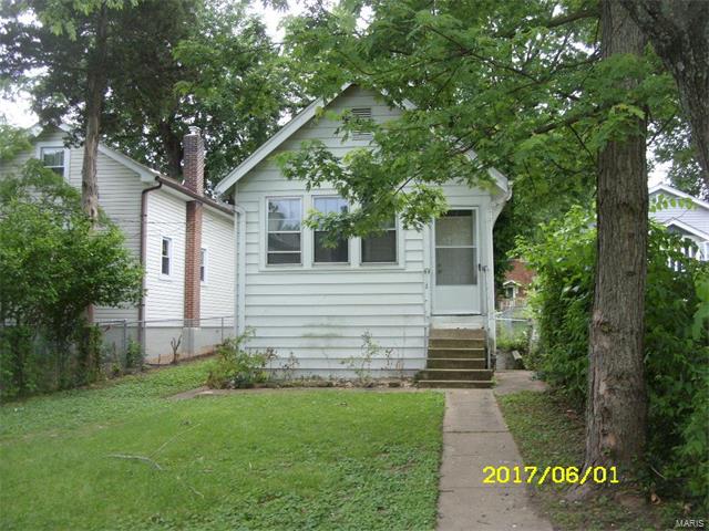 3902 Bates, St Louis, MO 63116