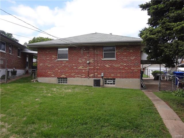 4712 Collins, St Louis, MO 63116