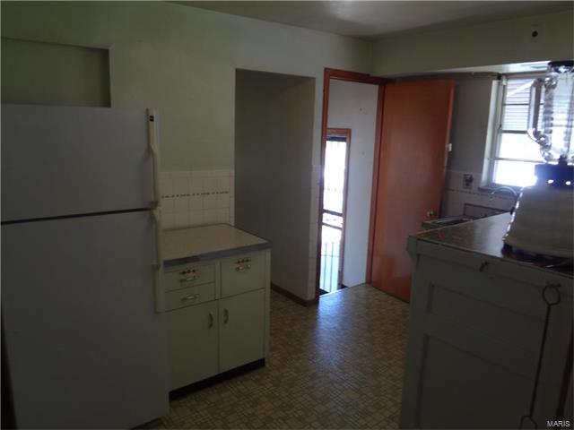 4712 Collins, St Louis, MO 63116