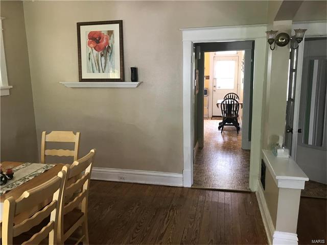 5418 Dewey Avenue, St Louis, MO 63116