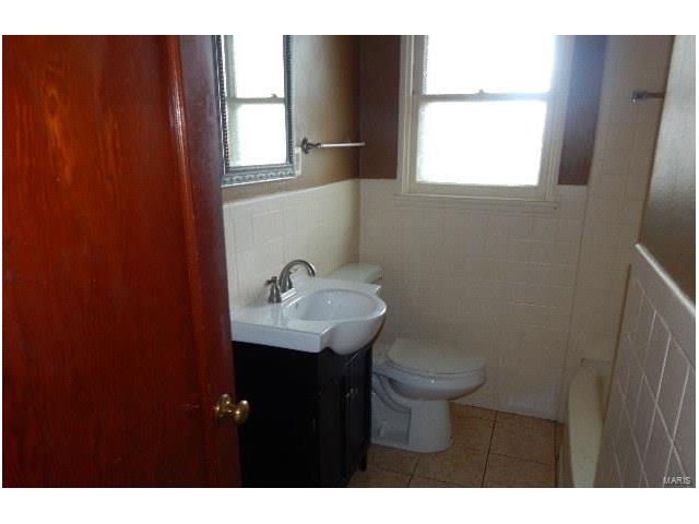 7304 Leona, St Louis, MO 63116