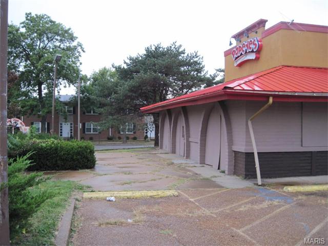 3657 Gravois Avenue, St Louis, MO 63116