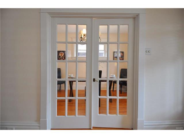 4326 Wyoming, St Louis, MO 63116