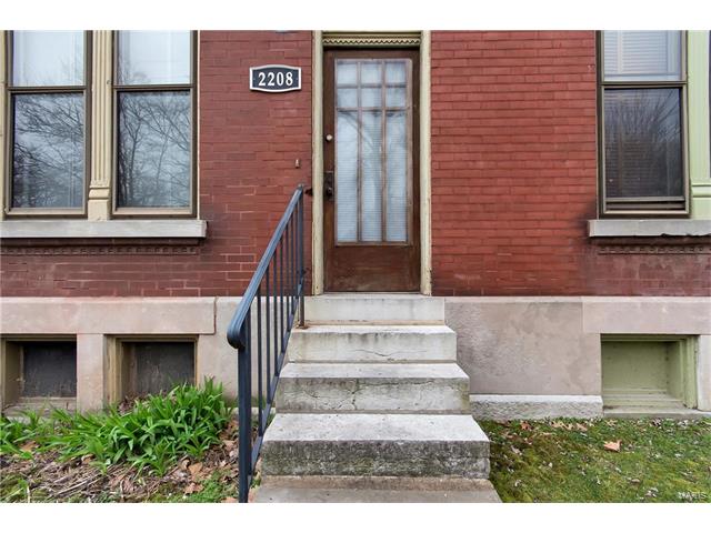 2208 Wyoming Street, St Louis, MO 63118
