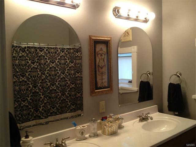 2612 South 13th, St Louis, MO 63118
