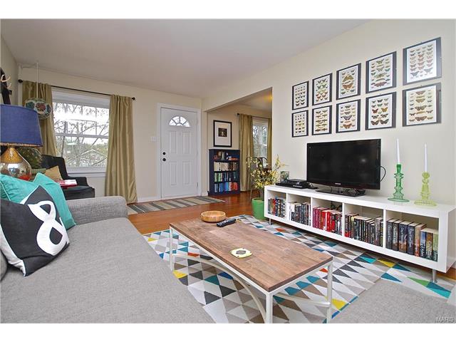 438 Oak Street, Webster Groves, United States 63119