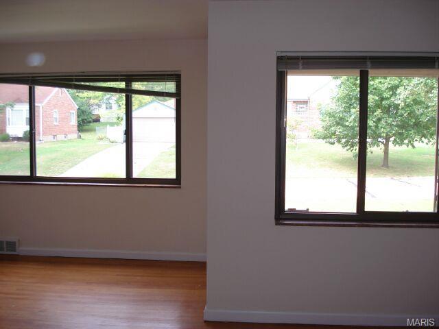 664 Deerhurst, St Louis, MO 63119