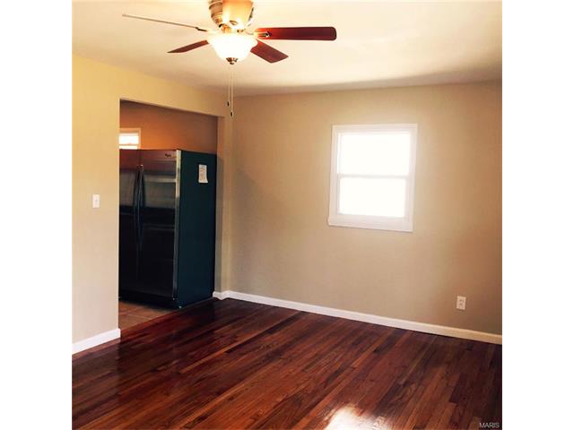 65 South Laclede Station Rd., Webster Groves, MO 63119