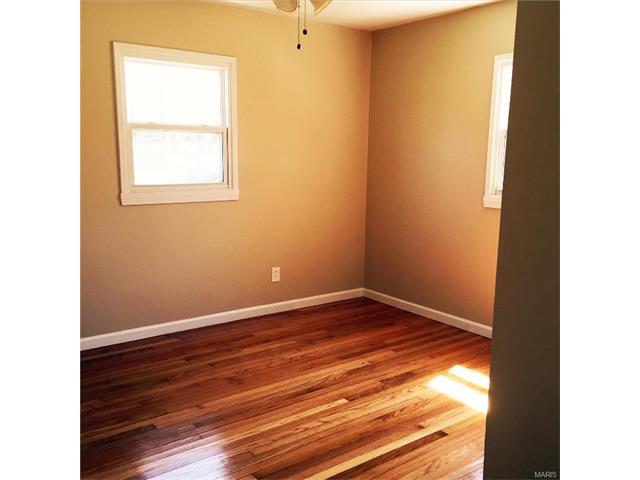 65 South Laclede Station Rd., Webster Groves, MO 63119